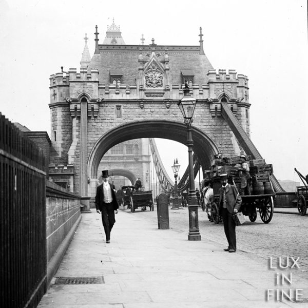 Tower Bridge Londres / Angleterre, 1890