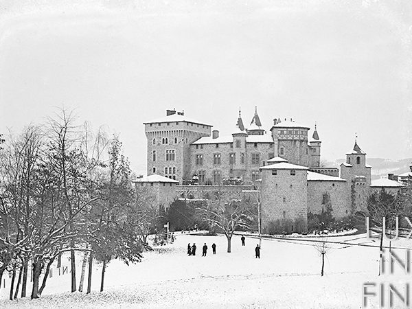 Château sous la neige / 1895