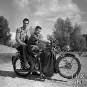 Père et fils en moto Terrot / 1950