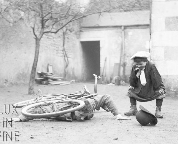 Chute de vélo / Mise en scène, Indre-et-Loire, 1890