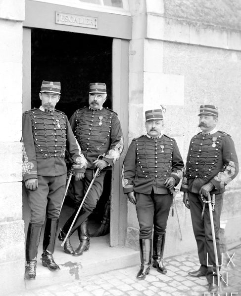 Les officiers Champ de Mars, Tours, 1880
