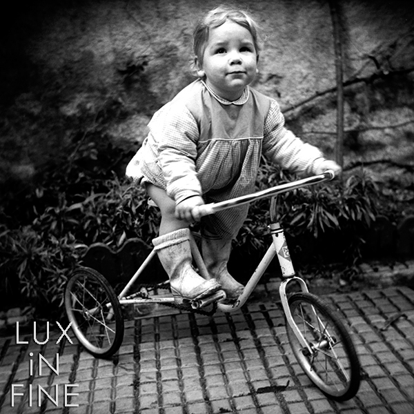 Le tricycle, Bretagne, 1950 - NE033469